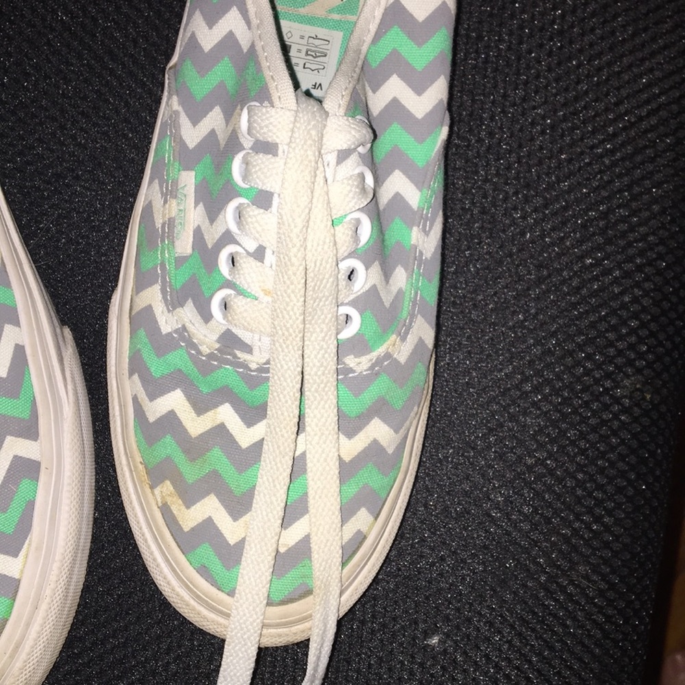 Vans®️ - Picture 2 of 3
